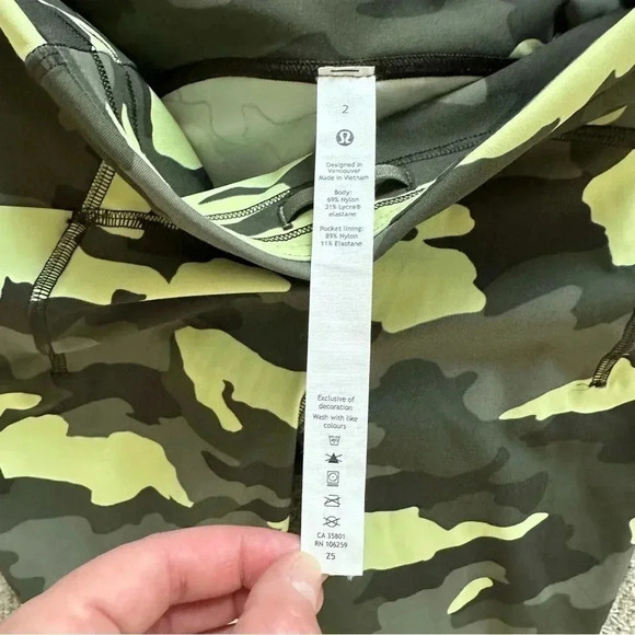 Lululemon Swift Speed HR Tight 28” Luxtreme LW5CY4S HCCG Neon Green Camo Size‎ 2 - Picture 8 of 13